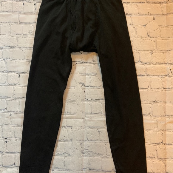 Youth sport bundle (2 tees / 2 base layer pants) S - Picture 7 of 7